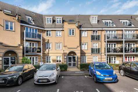 Hillside Court, Constables Way, Hertford, SG13