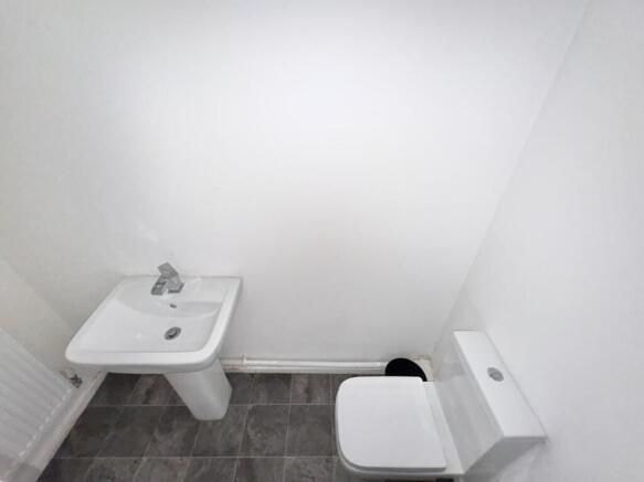 4 bed Detached for sale Image 7