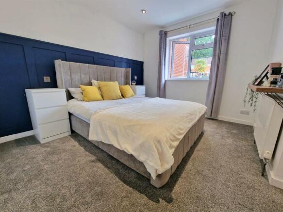 Bedroom 1.jpg