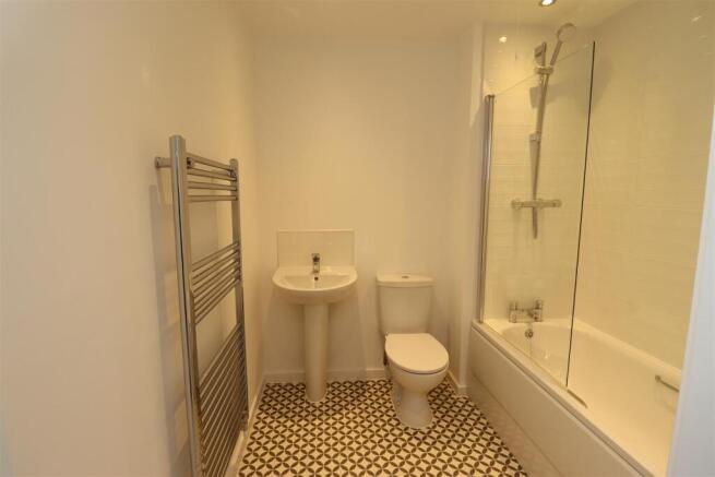 2 bed House for sale Image 6