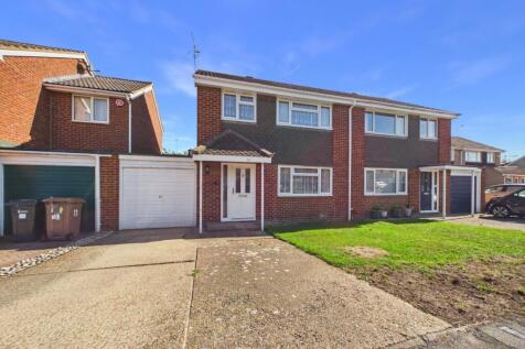 Ward Close, Wokingham, Berkshire, RG40