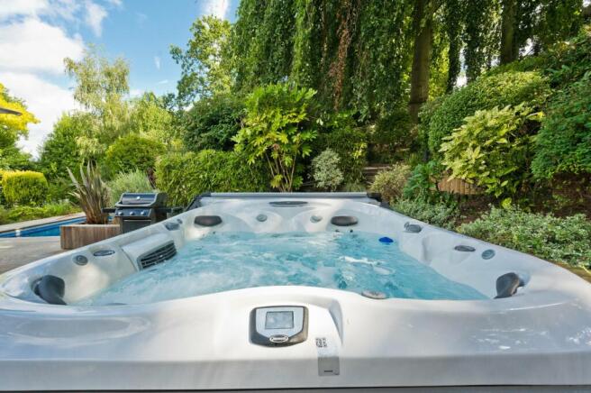 Jacuzzi