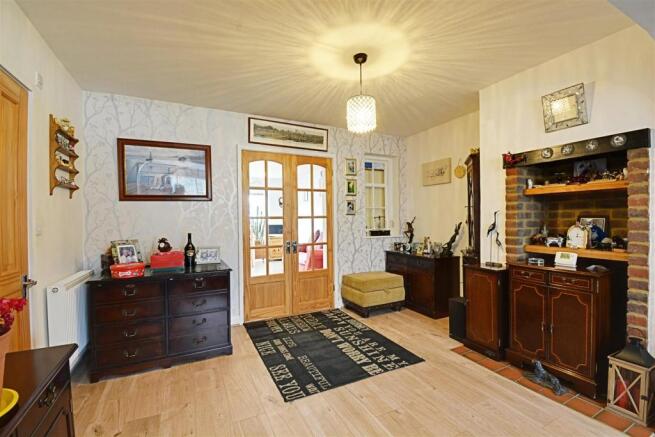 Living Room 3.jpg