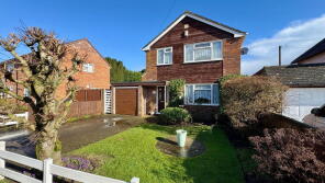 4a, Elms Avenue, Thatcham RG19 4JT
