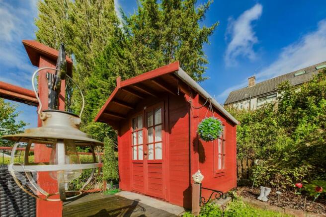 Rear Garden Summer House