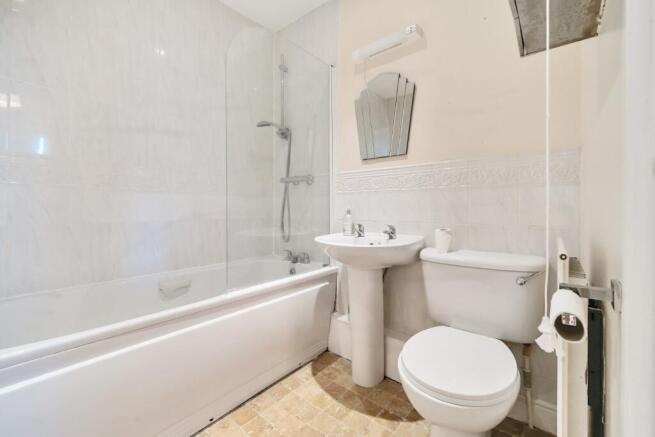 2 bed Flat to rent Image 7