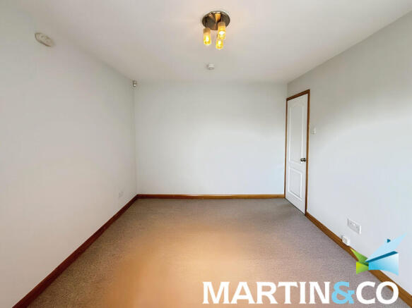 1 bed Apartment to rent Image 12