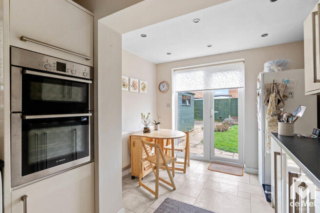 Selborne Road, Bishops Cleeve, Cheltenham, GL52 photo 4