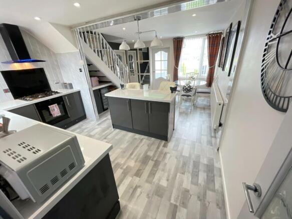 KITCHEN-DINER
