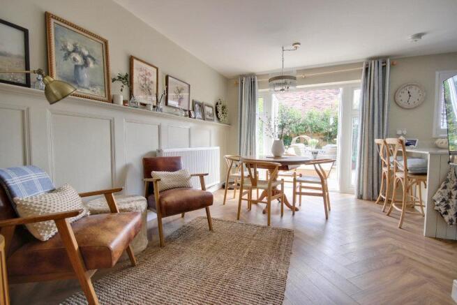 4 bed Detached for sale Image 5