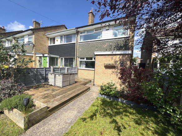3-bed semi-detached on Wexford Walk, Peel Hall, £270,000