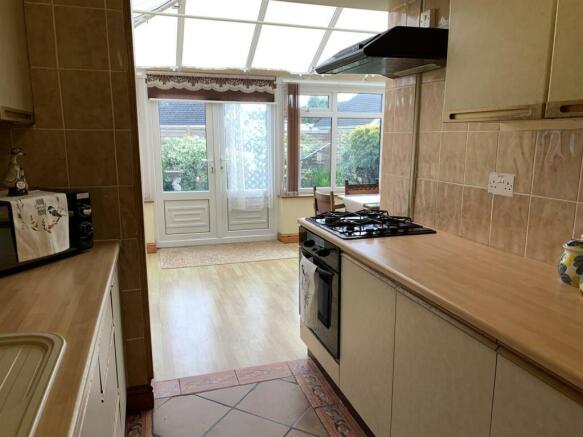 Kitchen1.jpg