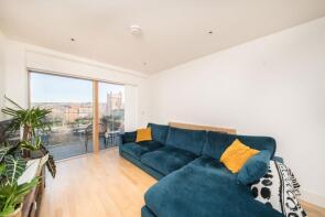 Flat 76, 386 Derry Court, Streatham High Road, London SW16 6AU