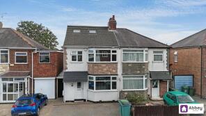 15, Headley Road, Leicester LE3 2PJ