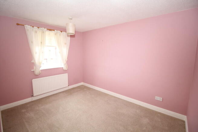 3 bed Town House for sale Image 9