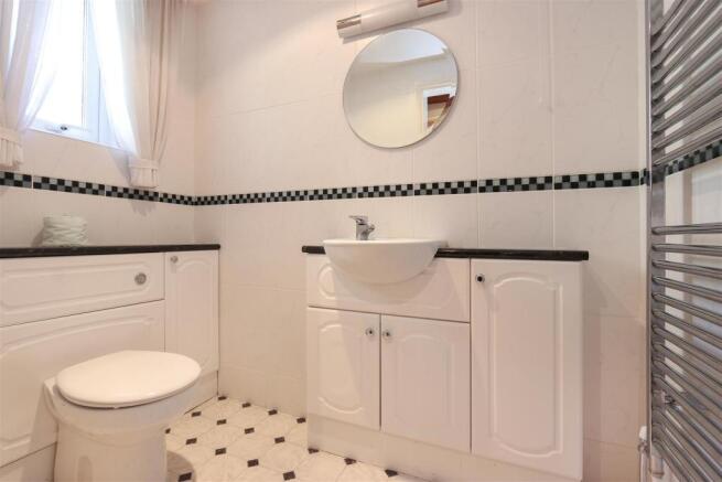 Shower Room.jpg