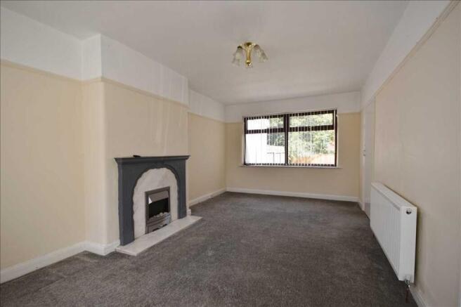 Lounge/Dining Area