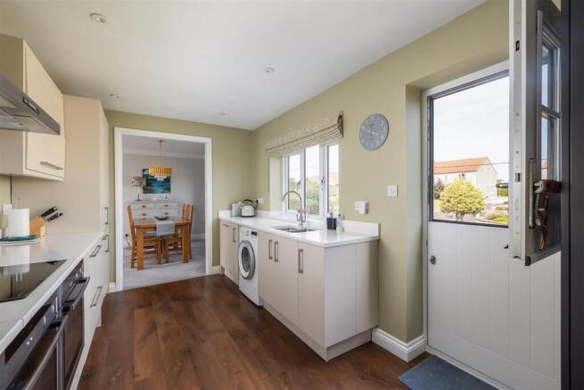 3 bed Detached Bungalow for sale Image 8