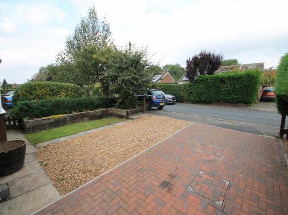 FRONT GARDEN