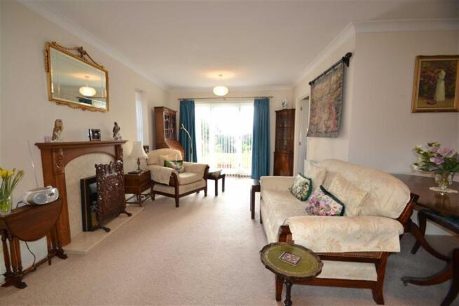 Sitting/Dining Room