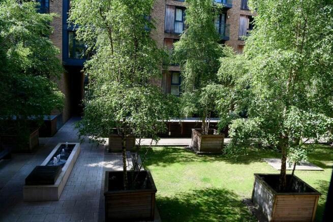 10 Gardens