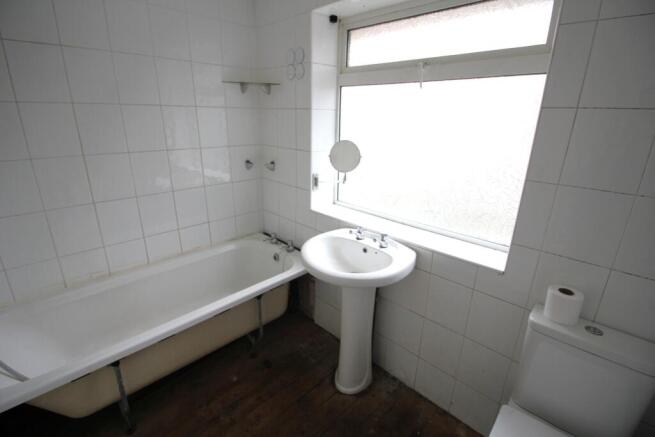 3 bed Semi-Detached for sale Image 12