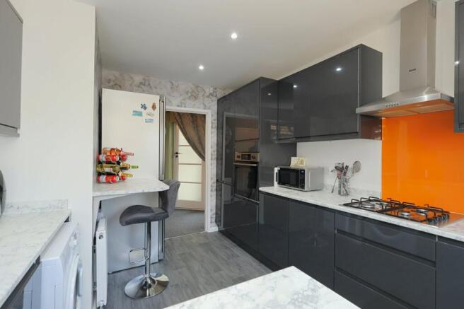 2 bed Bungalow for sale Image 4