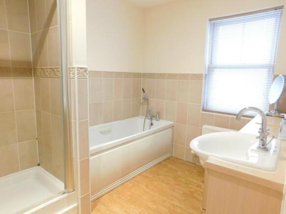 Bedroom 2 En-suit...