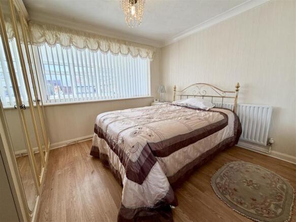 2 bed Detached Bungalow for sale Image 10