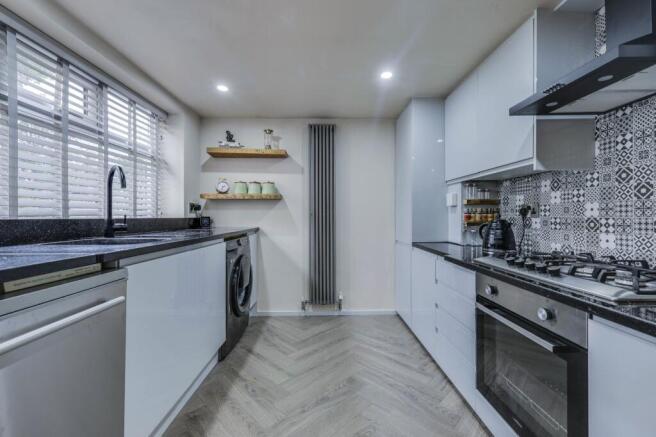 4 bed Terraced for sale Image 4