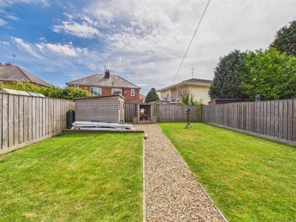 3 bed Semi-Detached for sale Image 10