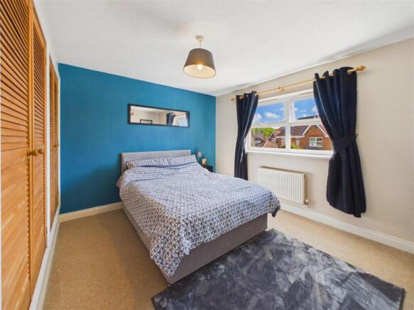 4 bed Detached for sale Image 12