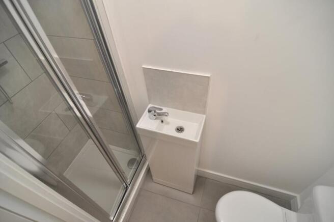 1 bed House Share to rent Image 4