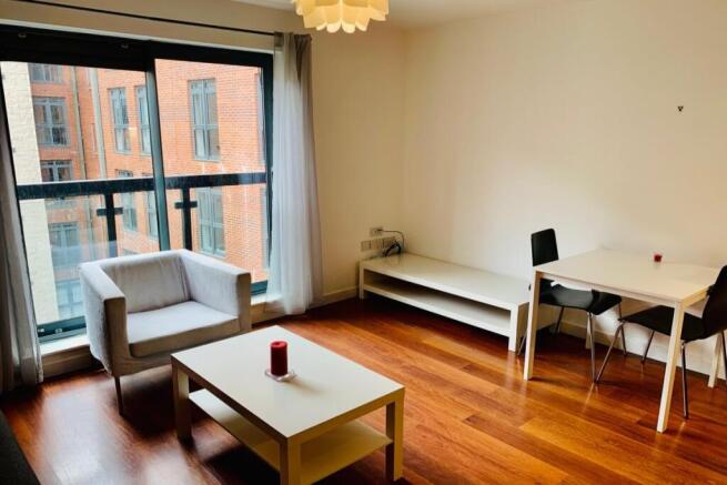 1 bed Apartment to rent Image 4
