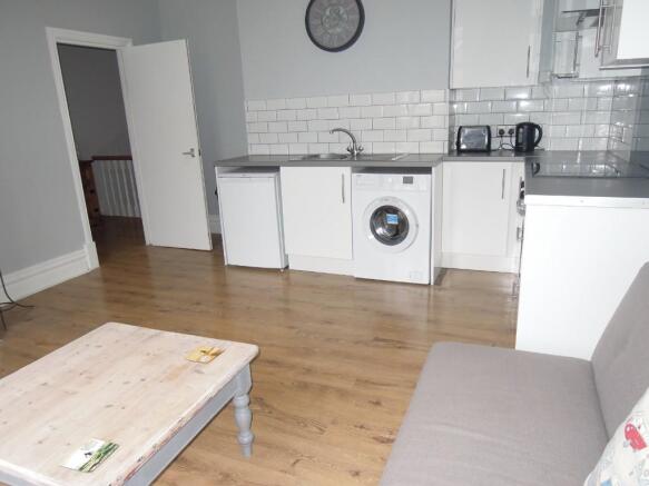 Lounge/Kitchen