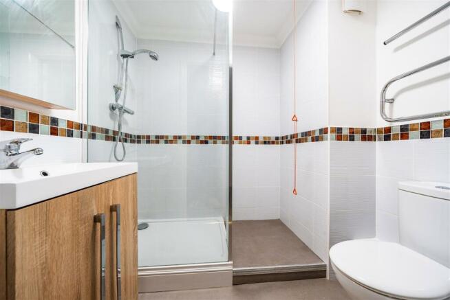 Shower Room.jpg