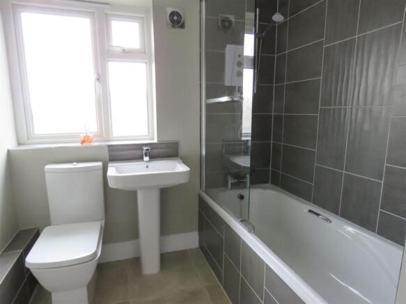 Bathroom.JPG