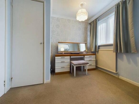 Dressing Room to Bedroom 1