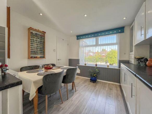 KITCHEN/DINER