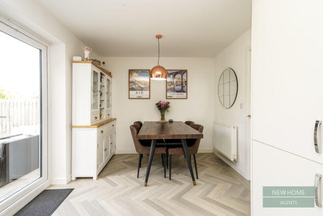 3 bed Semi-Detached for sale Image 4
