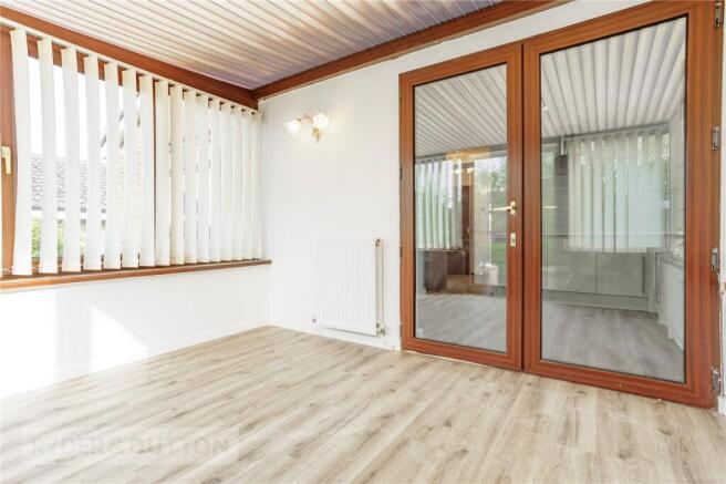 3 bed Bungalow for sale Image 9