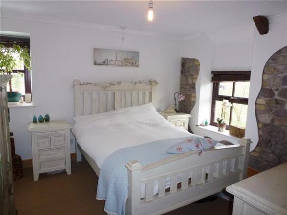 FRONT BEDROOM 1