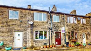 8, Club Row, Wilsden, Bradford BD15 0AR