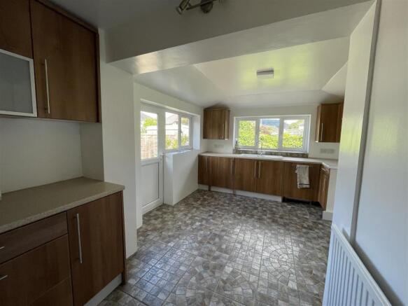 Another view of kitchen