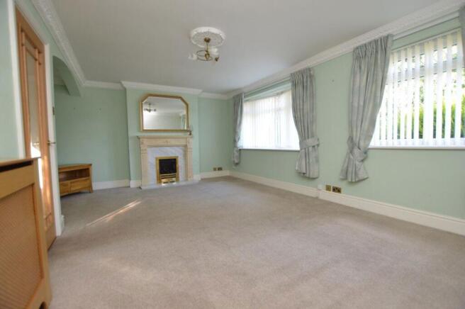 4 bed Detached to rent Image 4