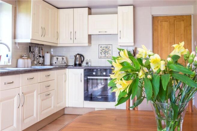06 Kitchen