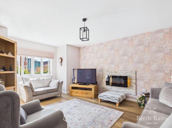 2 bed Bungalow for sale Image 3