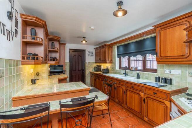 BREAKFAST KITCHEN