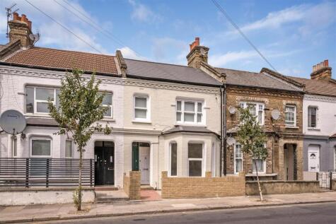 Kilburn Lane, Queens Park, W10