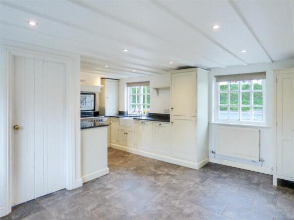 Kitchen-2-5.jpg